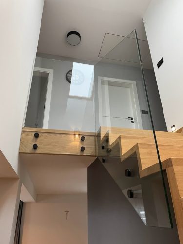 Balustrady szklane - realizacje w Krakowie