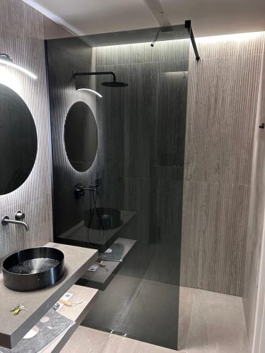 Kabiny i drzwi prysznicowe na wymiar - realizacje w Krakowie