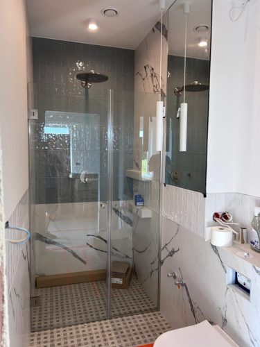 Kabiny i drzwi prysznicowe na wymiar - realizacje w Krakowie