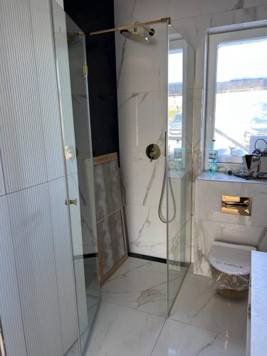 Kabiny i drzwi prysznicowe na wymiar - realizacje w Krakowie