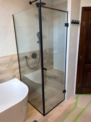 Kabiny i drzwi prysznicowe na wymiar - realizacje w Krakowie