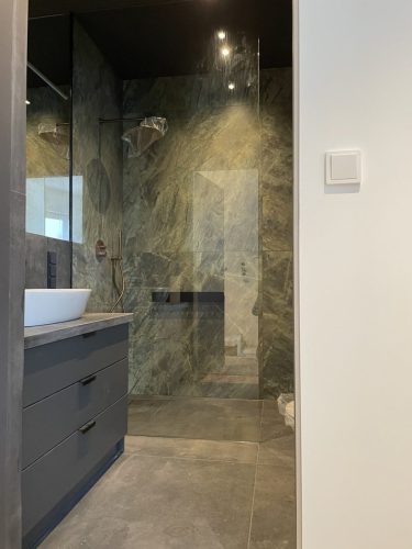 Kabiny i drzwi prysznicowe na wymiar - realizacje w Krakowie