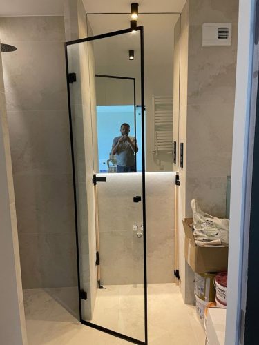 Kabiny i drzwi prysznicowe na wymiar - realizacje w Krakowie