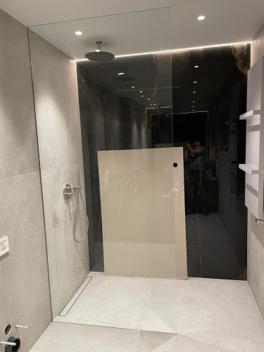 Kabiny i drzwi prysznicowe na wymiar - realizacje w Krakowie