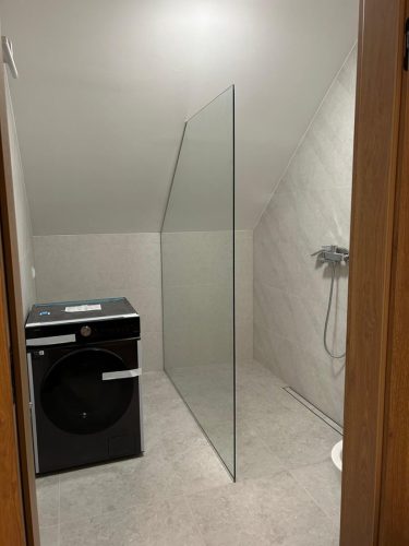 Kabiny i drzwi prysznicowe na wymiar - realizacje w Krakowie