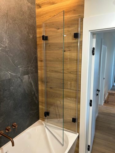 Kabiny i drzwi prysznicowe na wymiar - realizacje w Krakowie