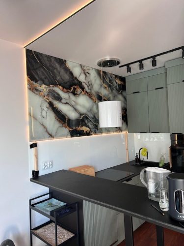 Lacobel i panele szklane - realizacje w Krakowie