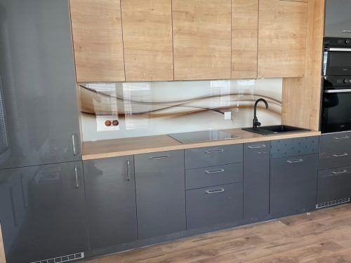 Lacobel i panele szklane - realizacje w Krakowie