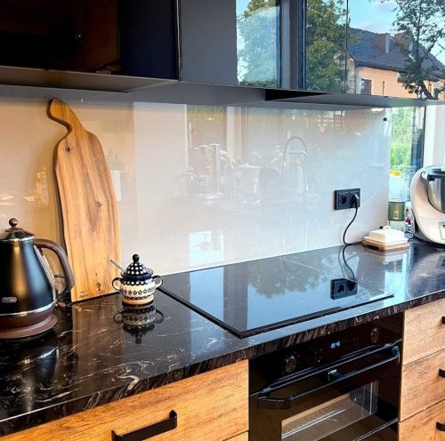 Lacobel i panele szklane - realizacje w Krakowie